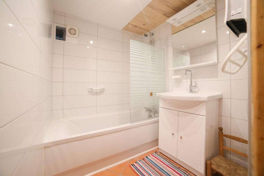 Salle de Bain du Gîte gramaxto Saint-Laurent-de-Cerdans Pyrénées